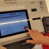 Czy w Rossmannie można płacić BLIKiem? Sprawdź, jak uniknąć problemów z płatnościami