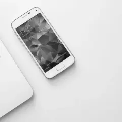 Internet mobilny czy stacjonarny – który wybrać, by uniknąć błędów i oszczędzić?