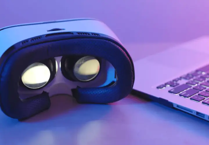 Czym jest Google VR? Zastosowania, funkcje i korzyści dla użytkowników