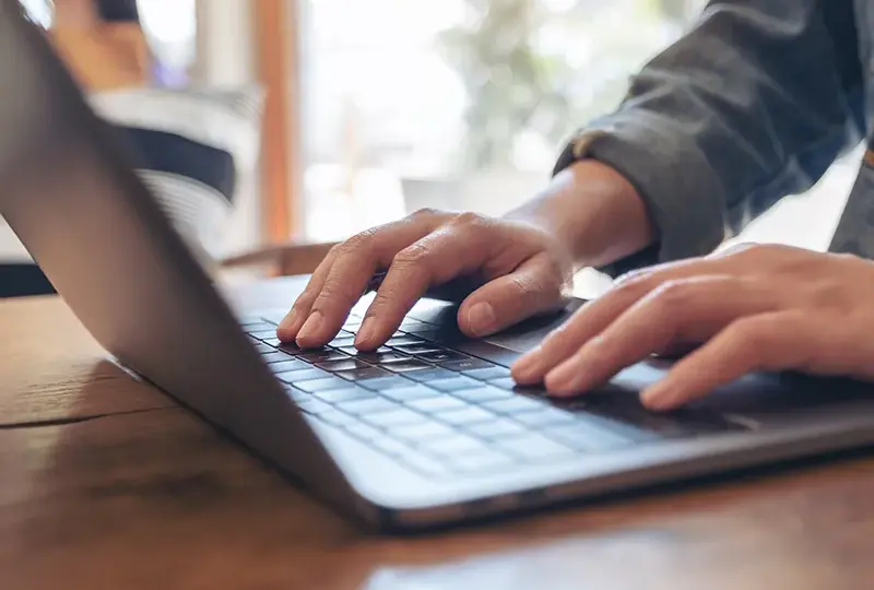 Jak cofnąć zmiany w WordPress i uniknąć utraty danych – prosty poradnik